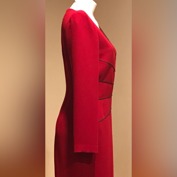 Donna Morgan women's burgundy wine colored with brown web like design, S… - Picture 3 of 11